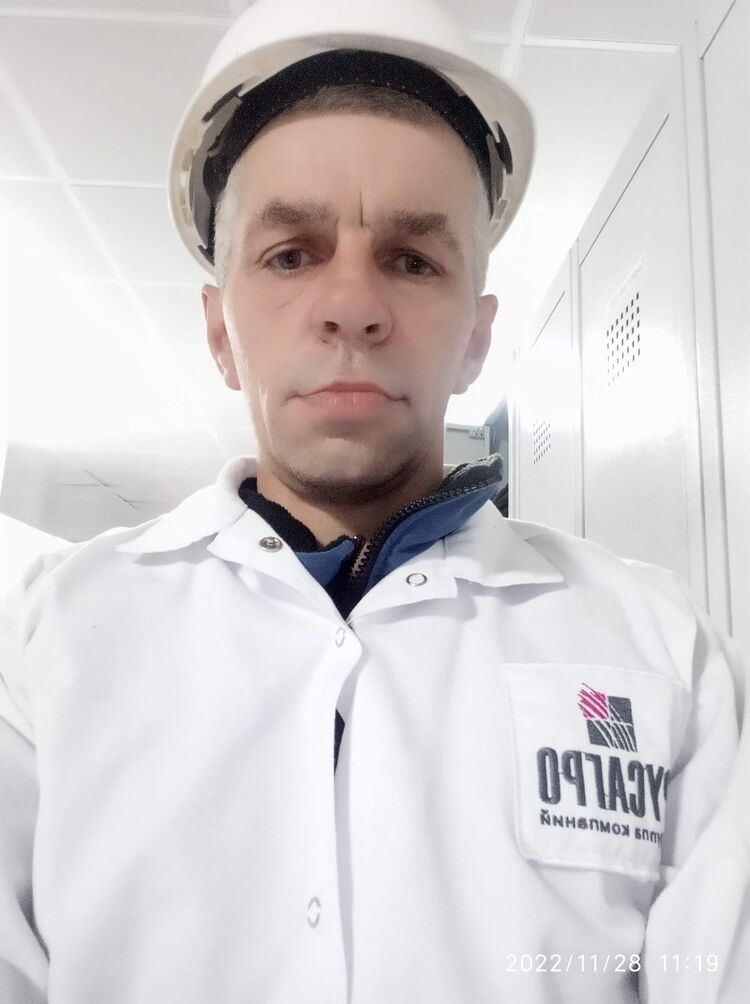  ,   Artemka, 44 ,     , c , 