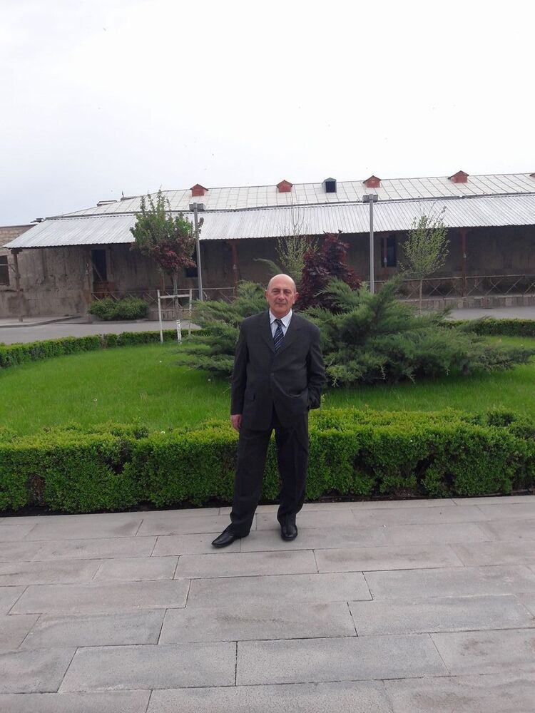  ,   Armen, 62 ,   