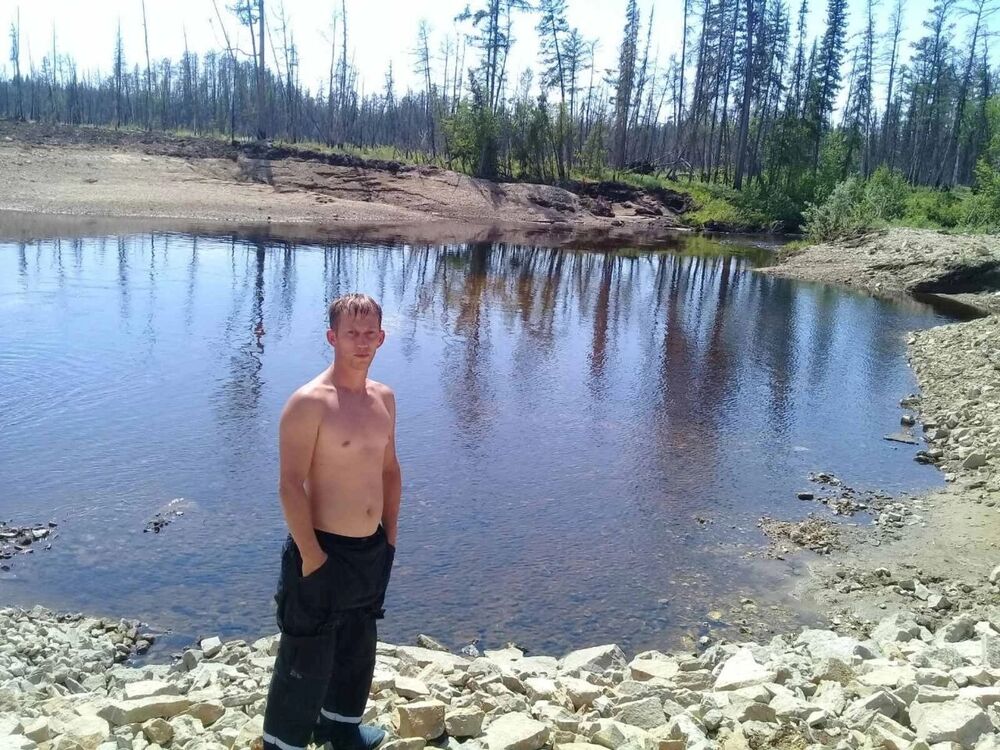  42909728  Vlad, 36 ,    