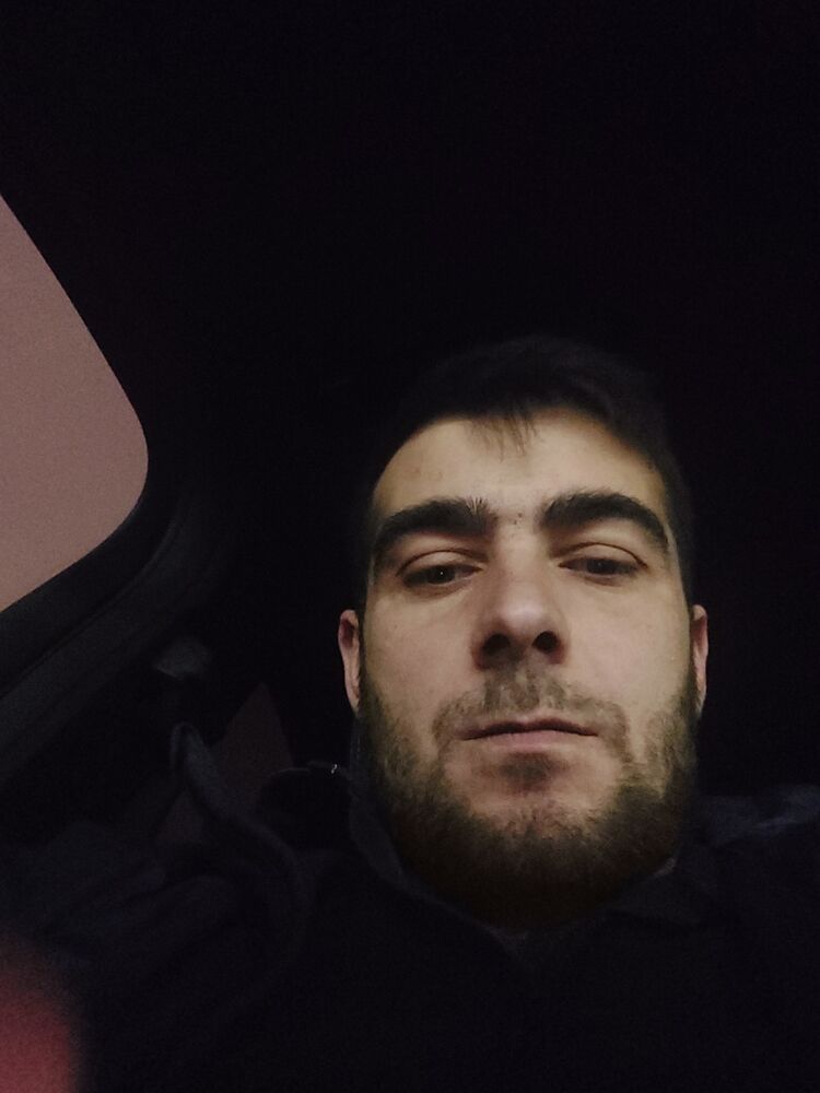  52943568  , 31 ,    