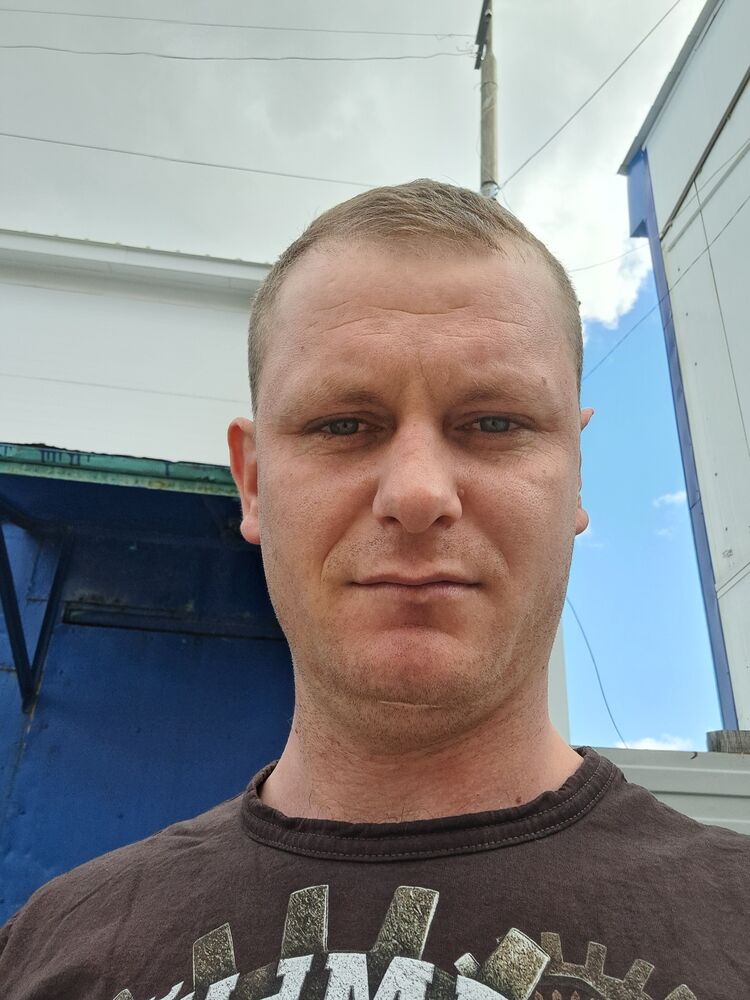  44405428  , 33 ,    