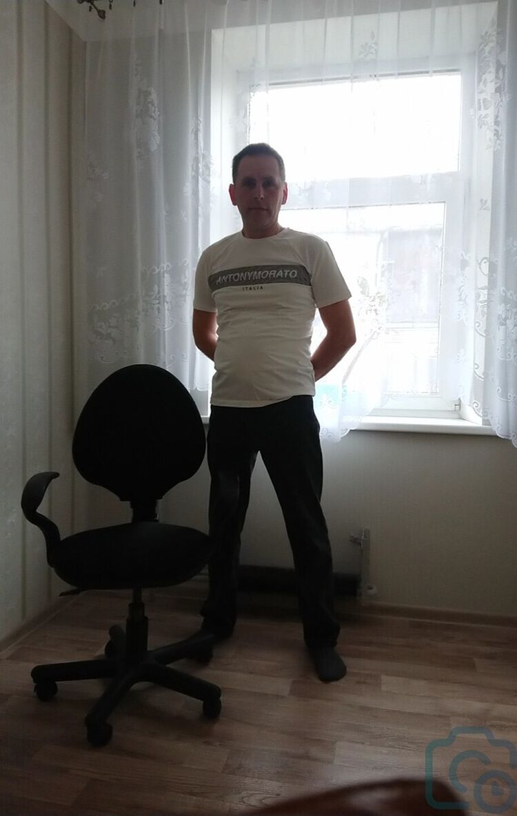  20371898  Vlad, 56 ,    