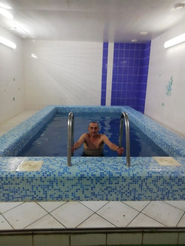  46113068  Slava, 51 ,    
