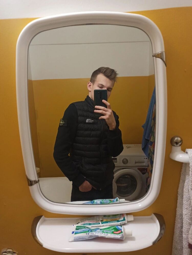  34680848  , 22 ,    