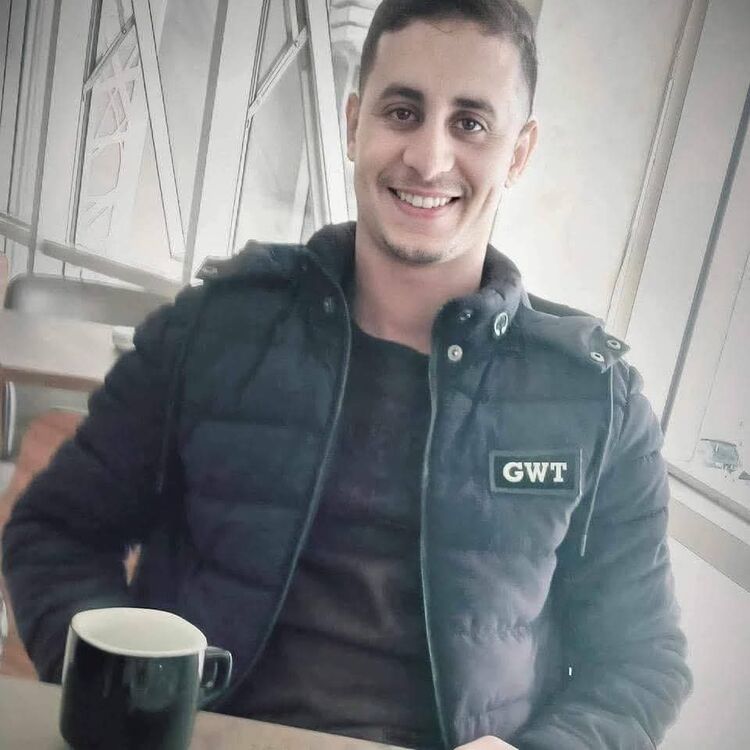 ,   Oualid, 30 ,   ,   
