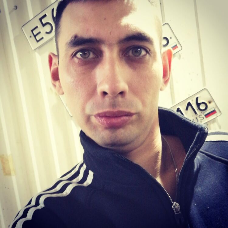  32159158  Rafael, 37 ,    