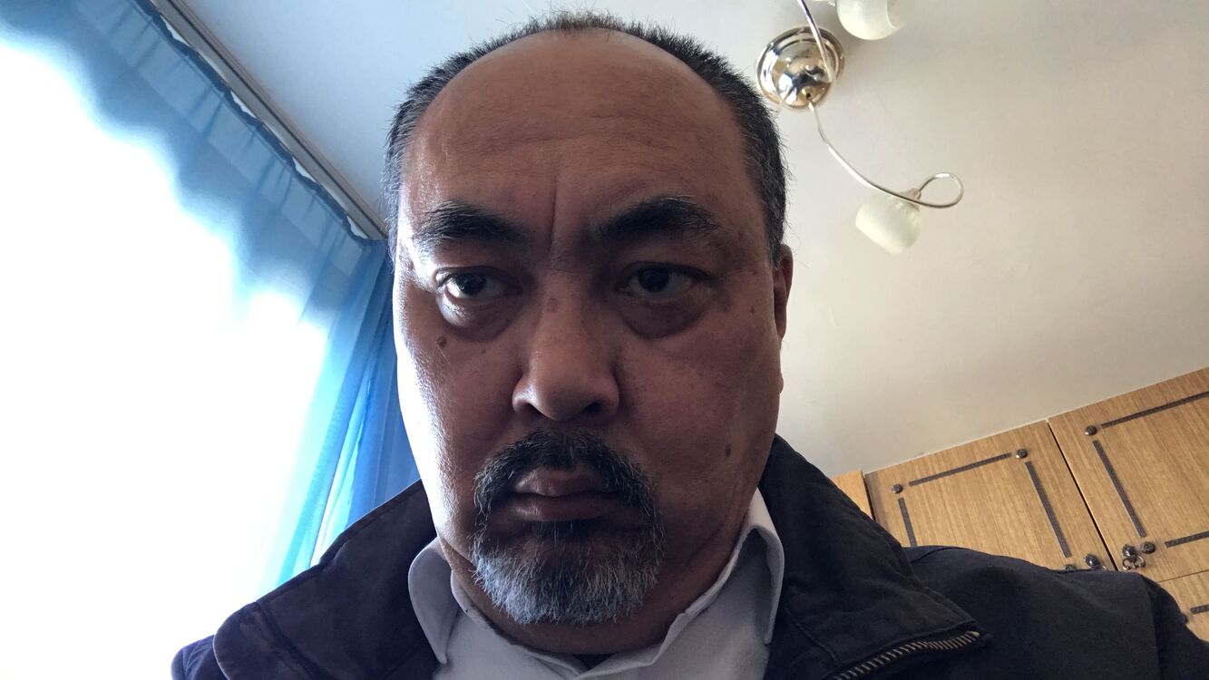  ,   Erlan, 62 ,   ,   