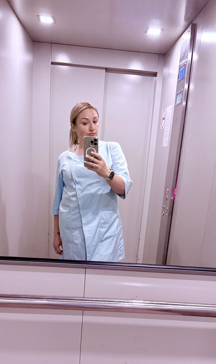  53962038  Elena, 43 ,    --