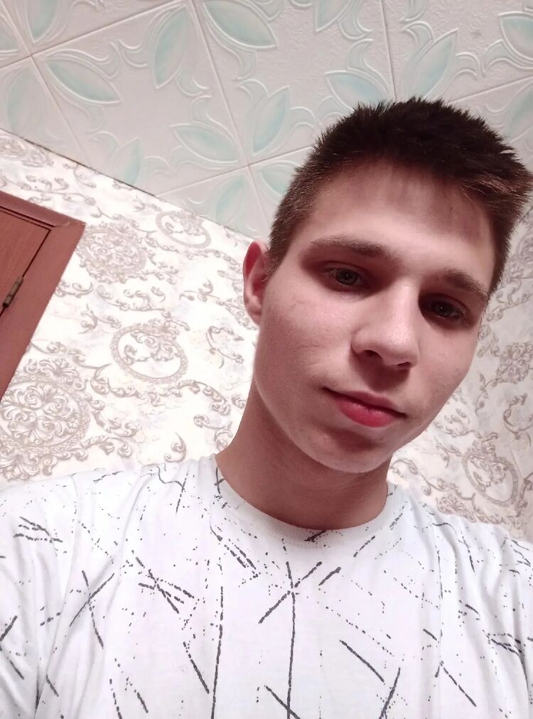  ,   Evgeny, 22 ,     