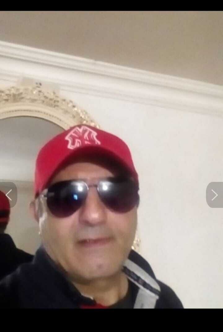  29779268  Elcin, 59 ,    
