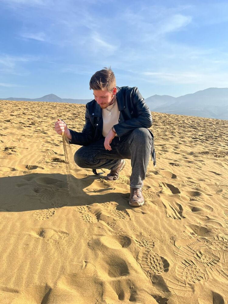  --,   , 19 ,   ,   , c 