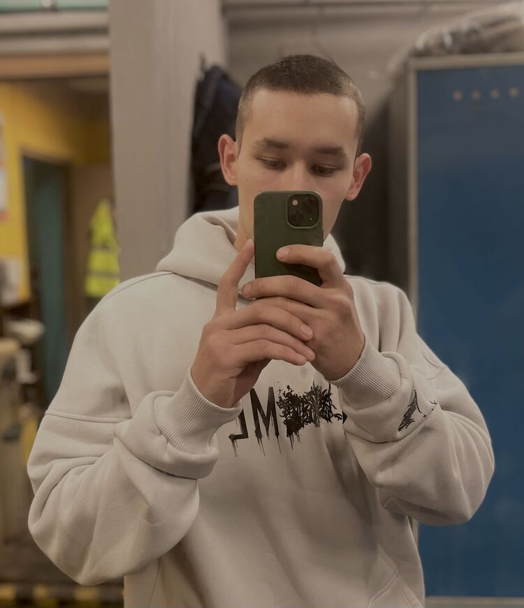  31162888  , 25 ,    