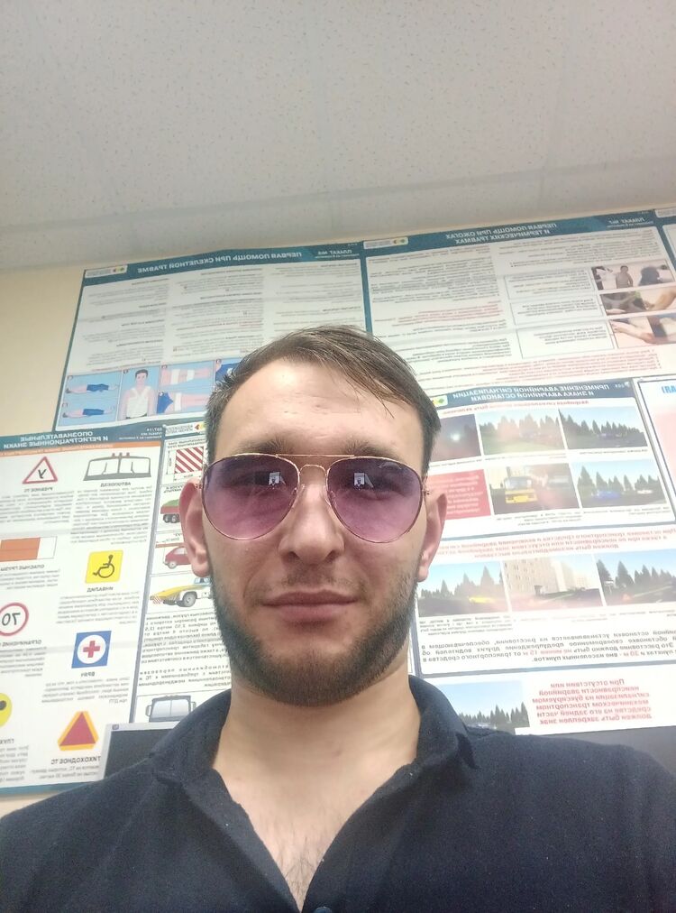  47786298  Petr, 26 ,    