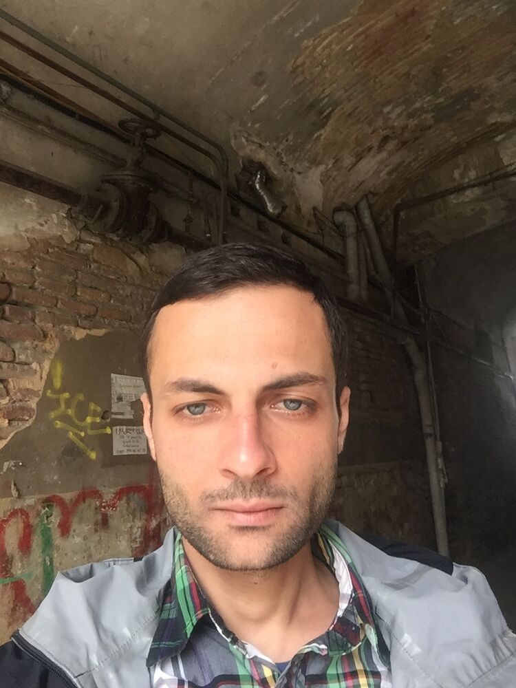  33812168  David, 35 ,    