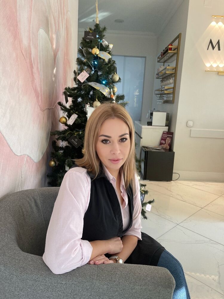  24975438  Kristina, 41 ,    