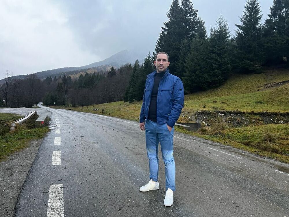  ,   Kalean, 35 ,  