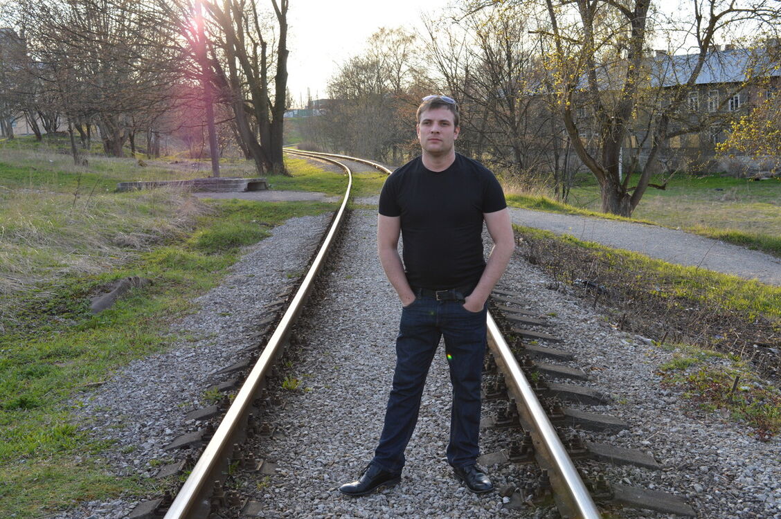  ,   Urmas, 41 ,   ,   , c 
