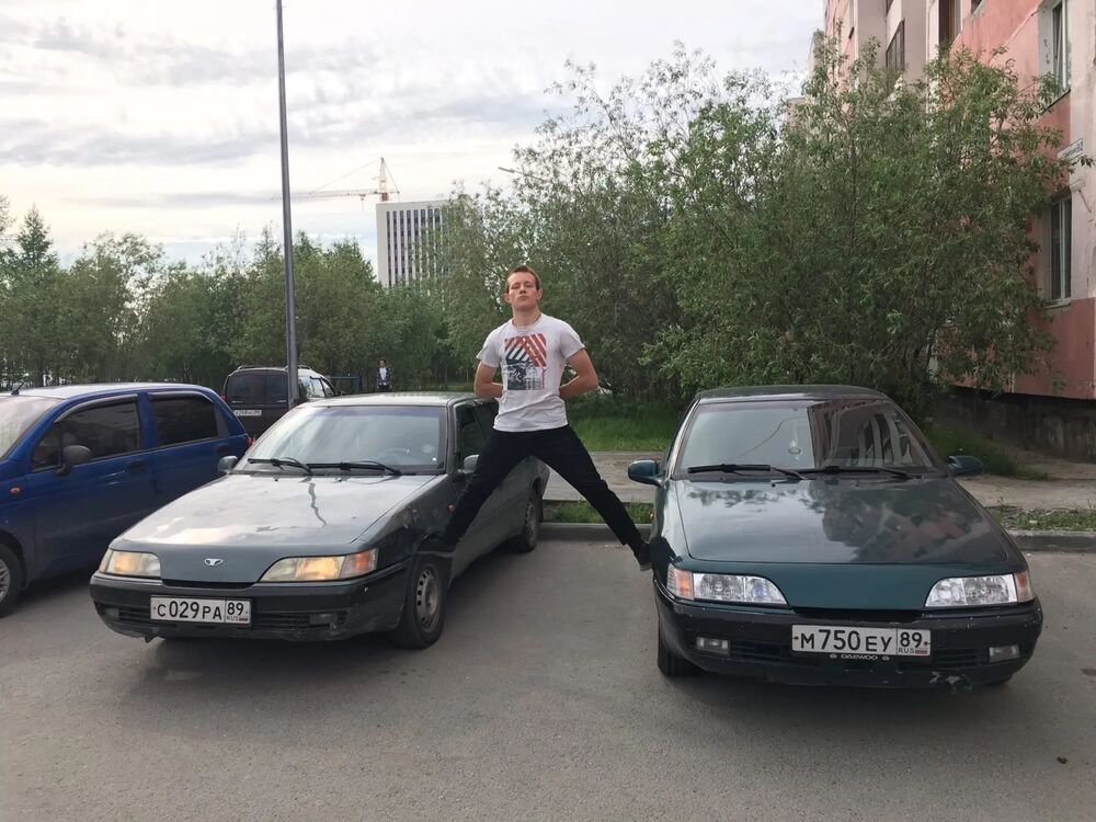  28148278  , 21 ,     