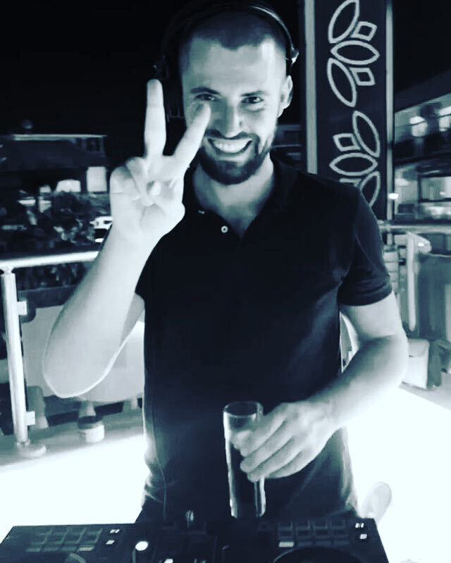  29409348  , 32 ,    Alanya
