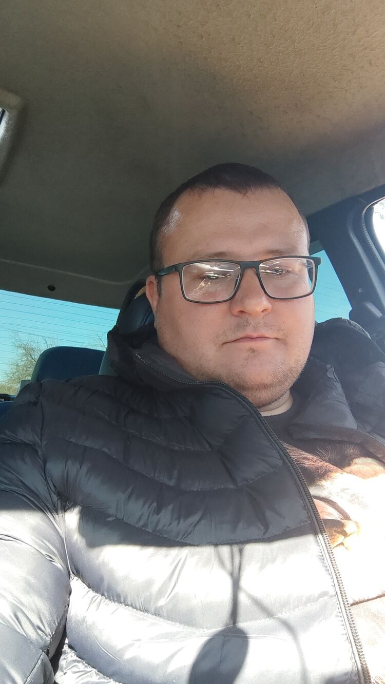  ,   Alex, 37 ,   ,   
