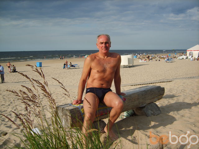  ,   Arkadij, 64 ,     , c 