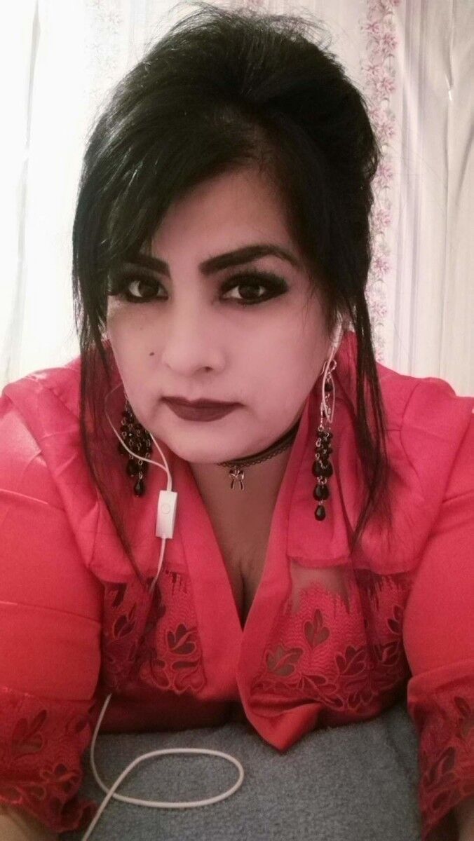 ,   Leyla, 39 ,   ,   , c 