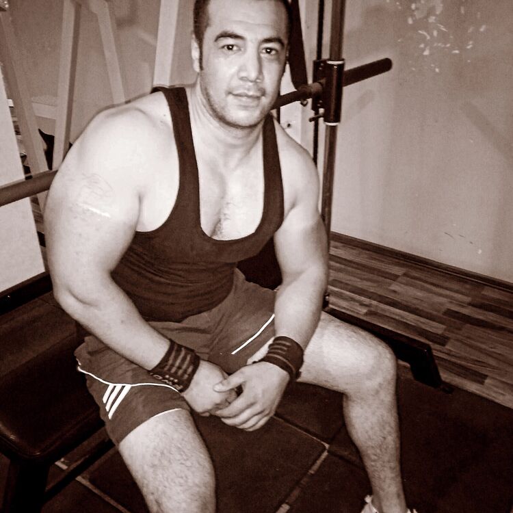  ,   Javoxir, 32 ,     