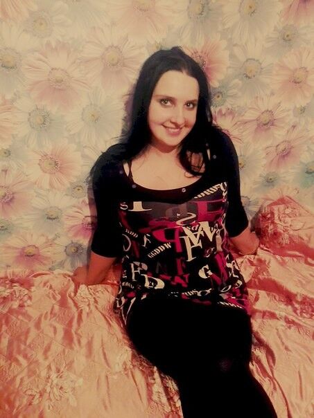  ,   Elena, 32 ,  