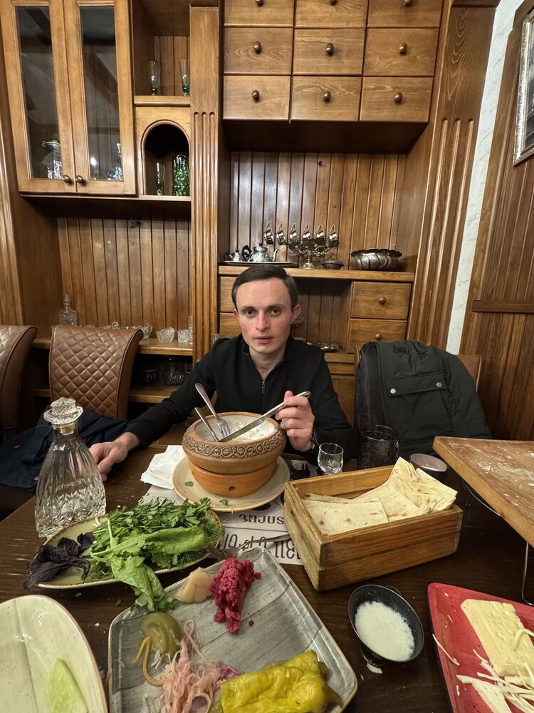  52684918  , 30 ,    Frankfurt Am Main