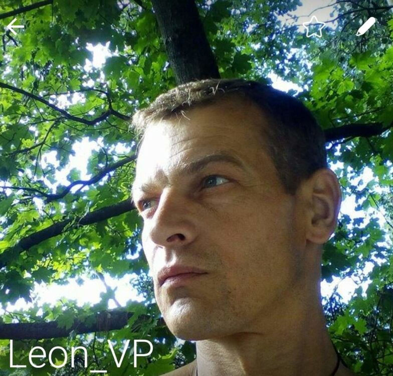  18687568  Leonid, 49 ,    