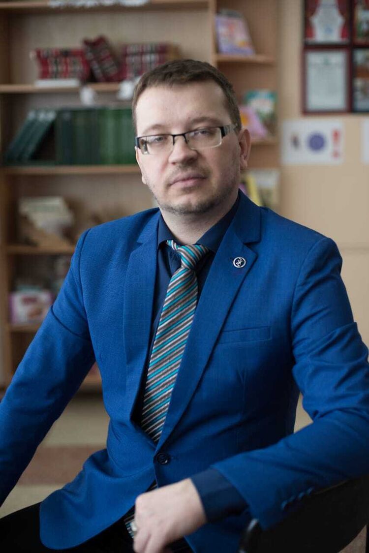  ,   Vladimir, 42 ,   ,   