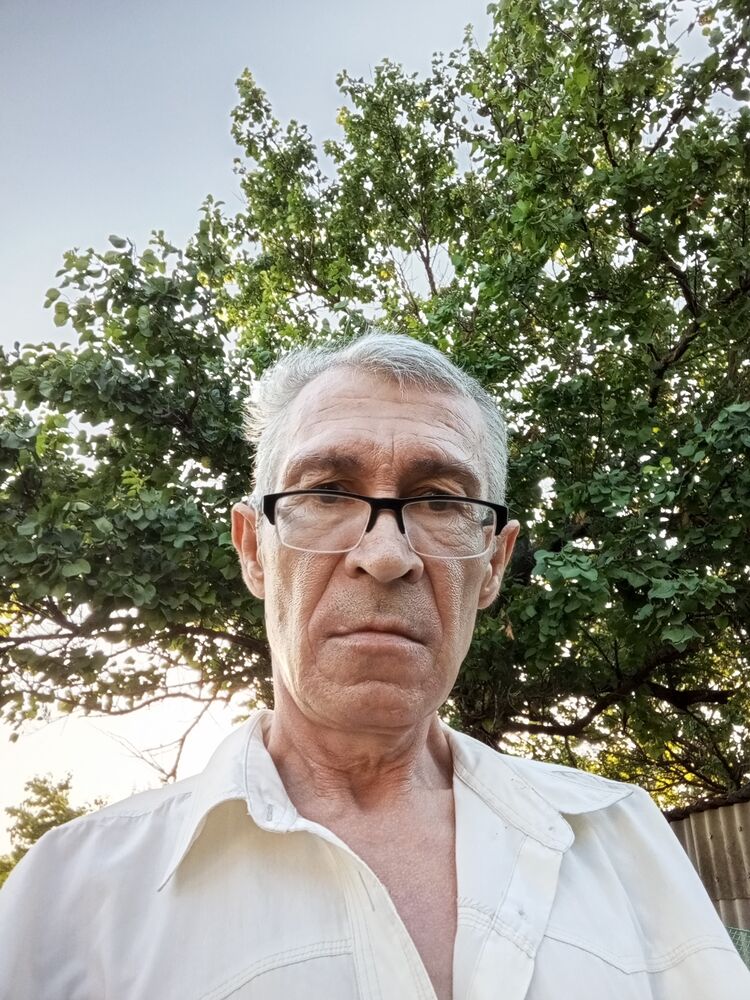  52872278  , 53 ,    