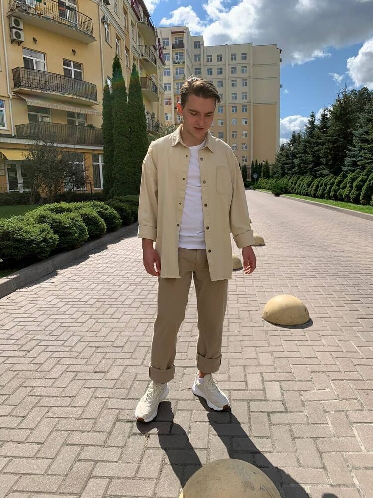  ,   Yevhen, 25 ,   ,   , c 