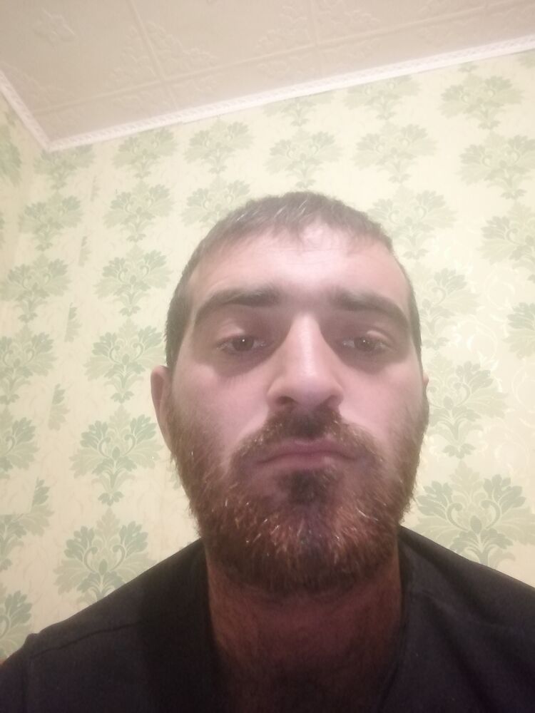  22745318  Vahag, 29 ,    