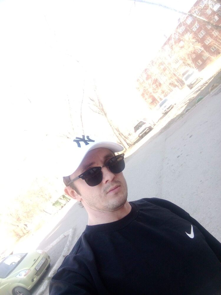  43948848  , 28 ,    