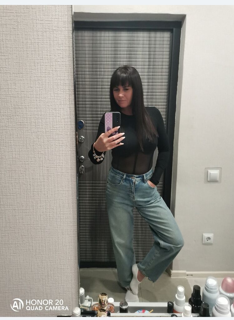  43625568  Lisa, 43 ,    
