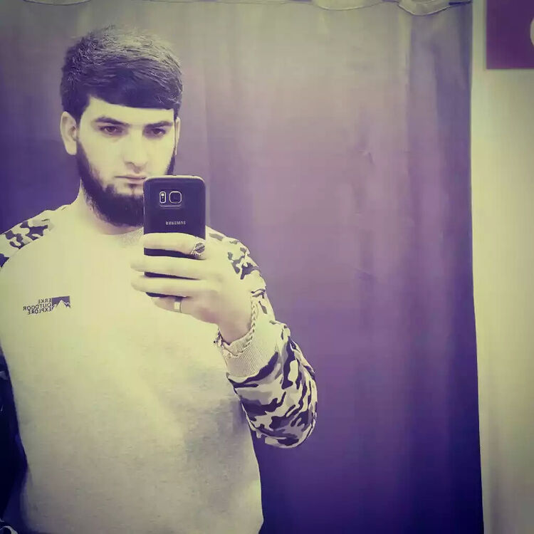  27088238  Komron, 31 ,    