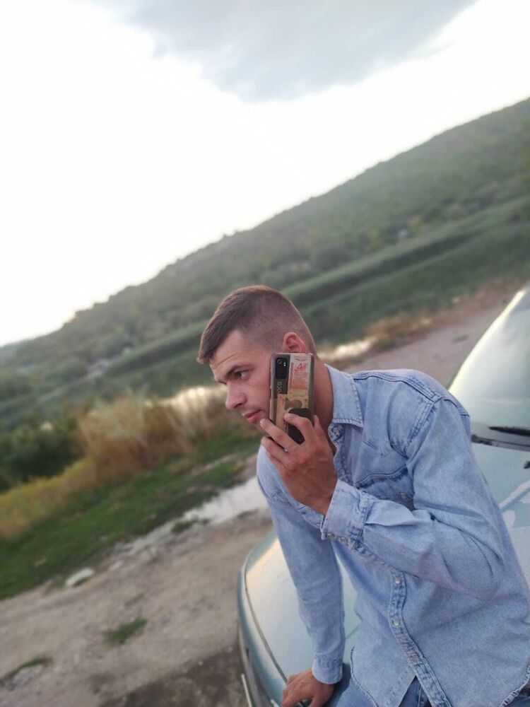  ,   Vlad, 24 ,   ,   