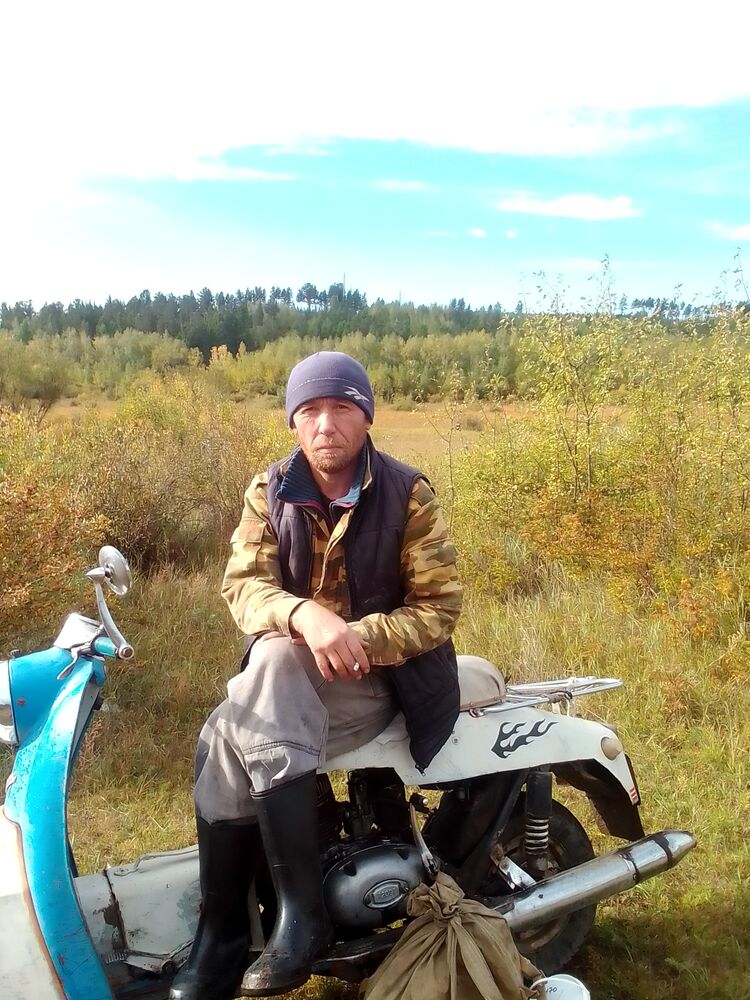  47861138  Evgenii, 44 ,    