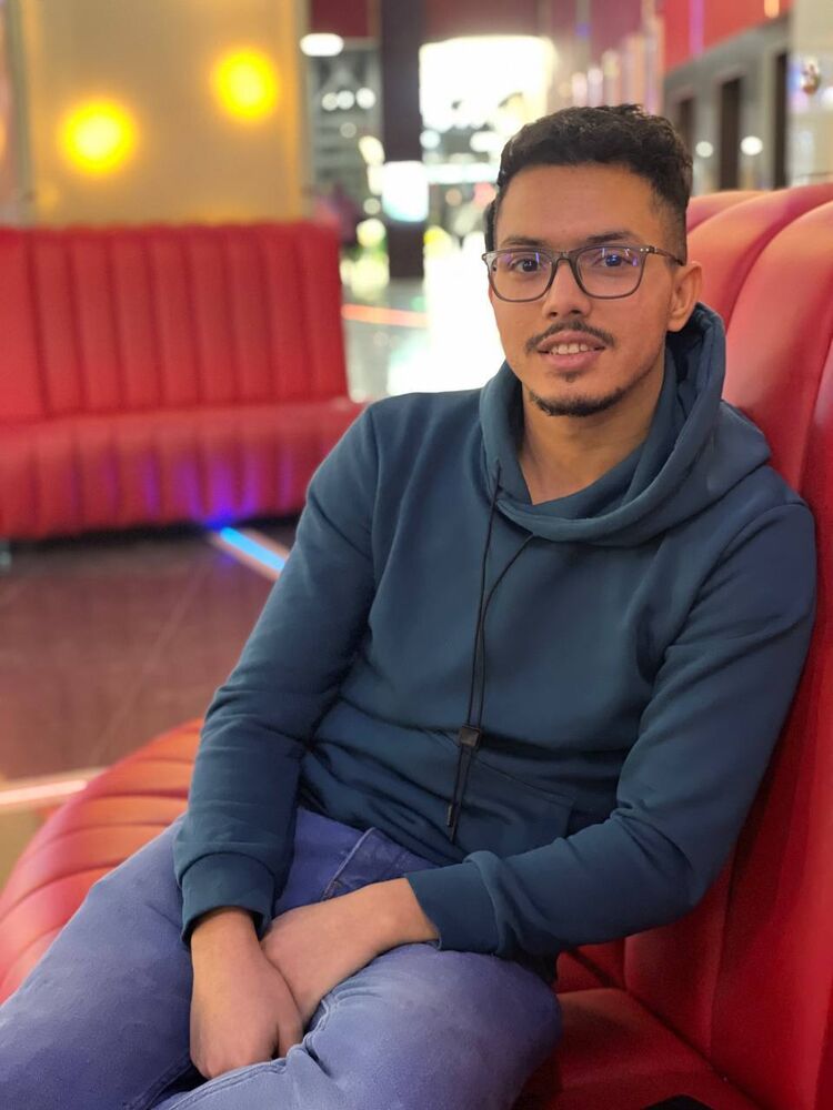  49492248  Mohamed, 23 ,    Palais-Bourbon