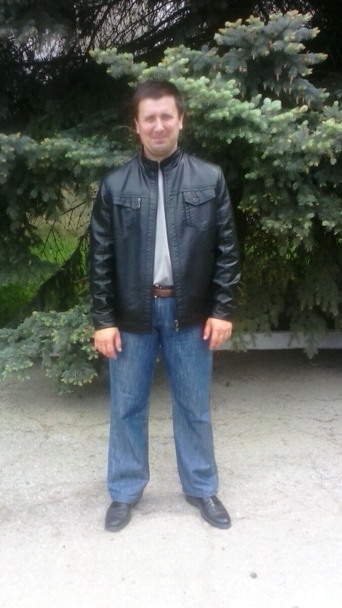  5636638  Alecsandru, 47 ,    