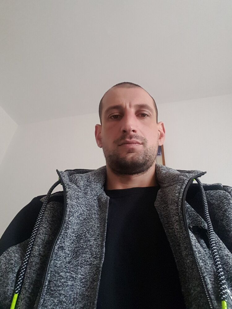  21898258  , 39 ,    Zabrze