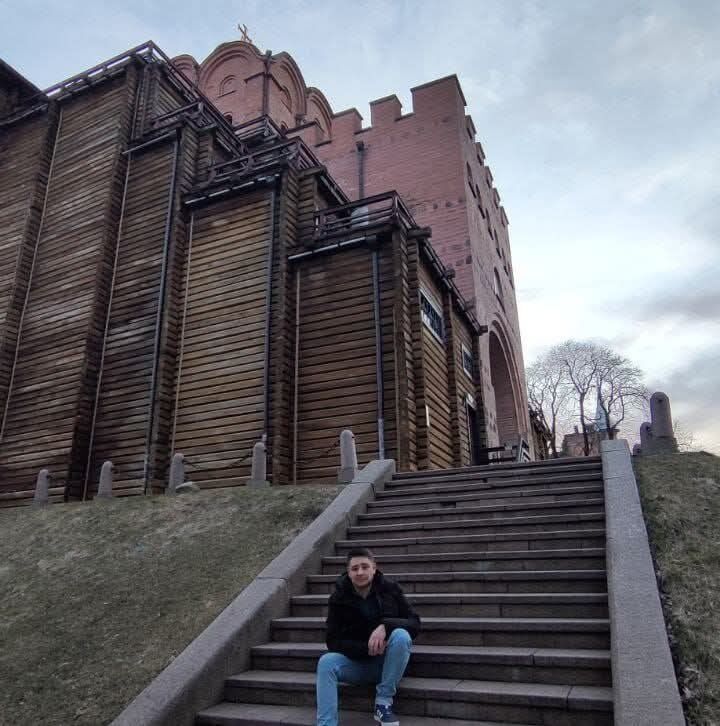  48174238  Konstantin, 38 ,    