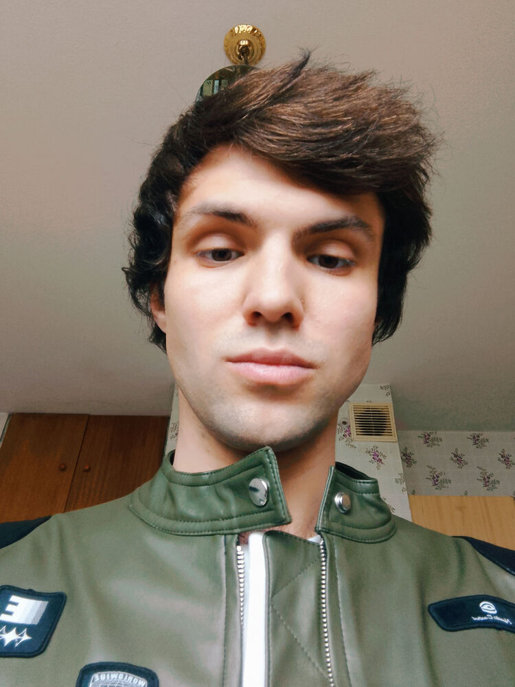  43927628  Ivan, 28 ,    