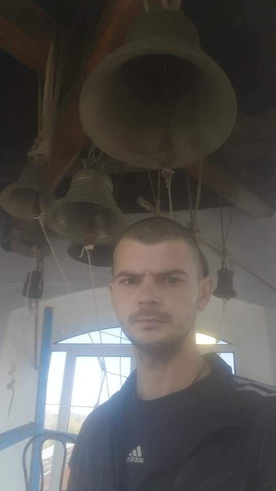  46275708  , 34 ,    