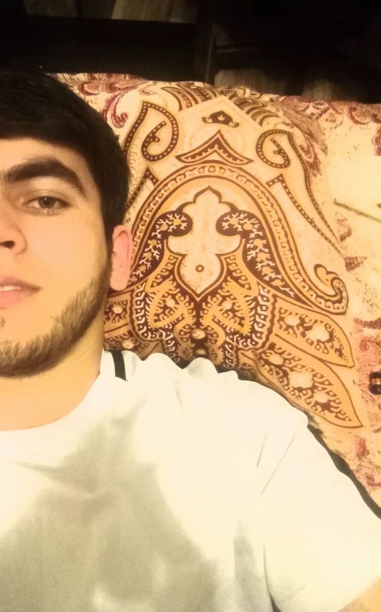  29561268  Alikhan, 27 ,    