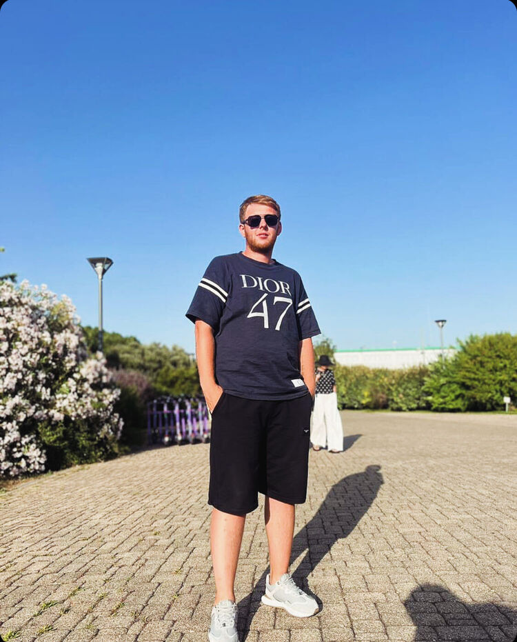  ,   David, 27 ,   ,   