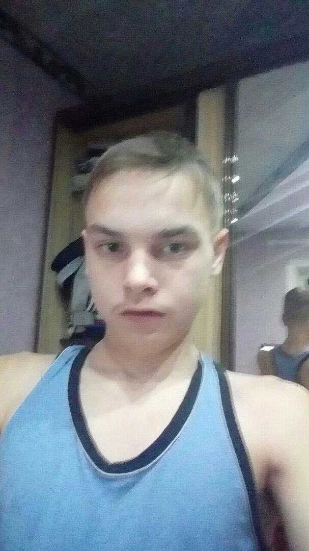  10761678  Haker, 26 ,    