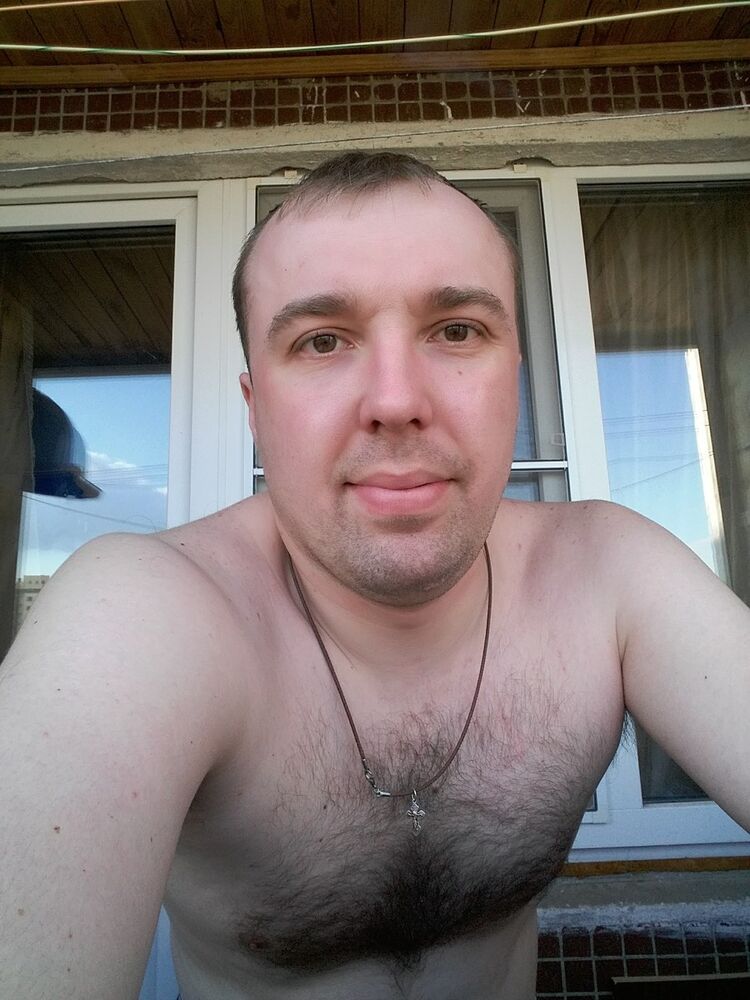  10723808  SERGIO, 38 ,    