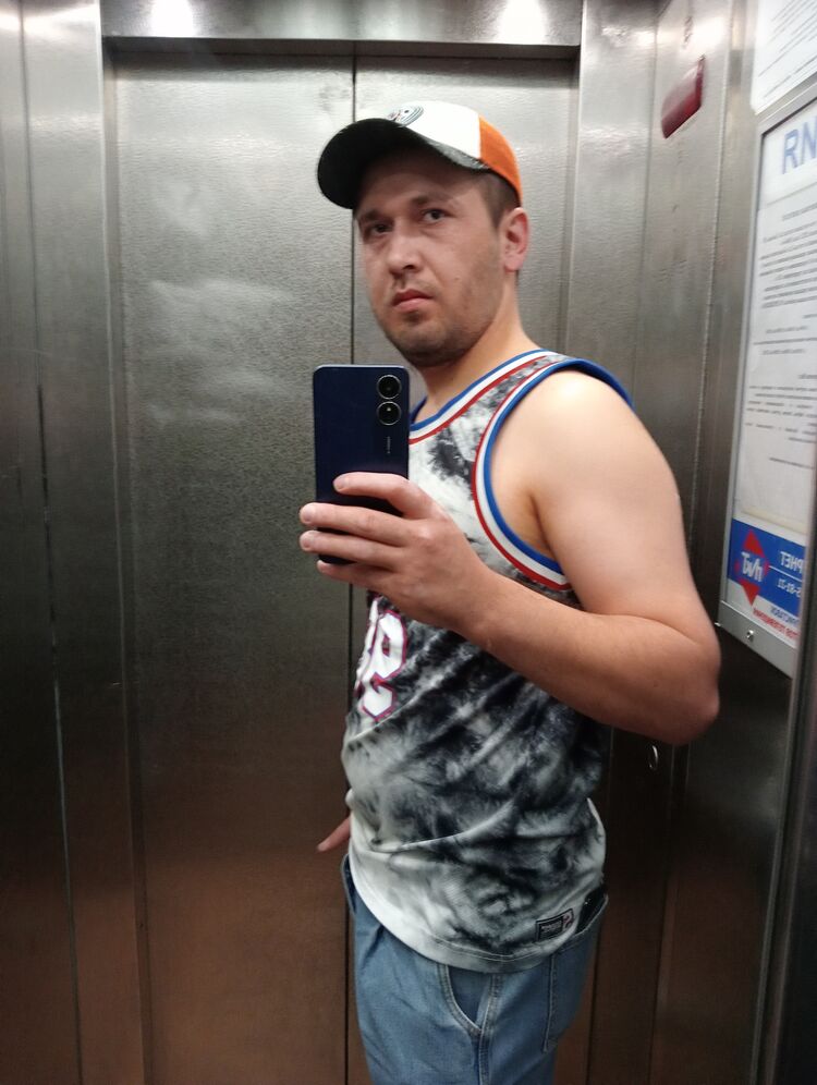  43434108  Ali, 31 ,    -